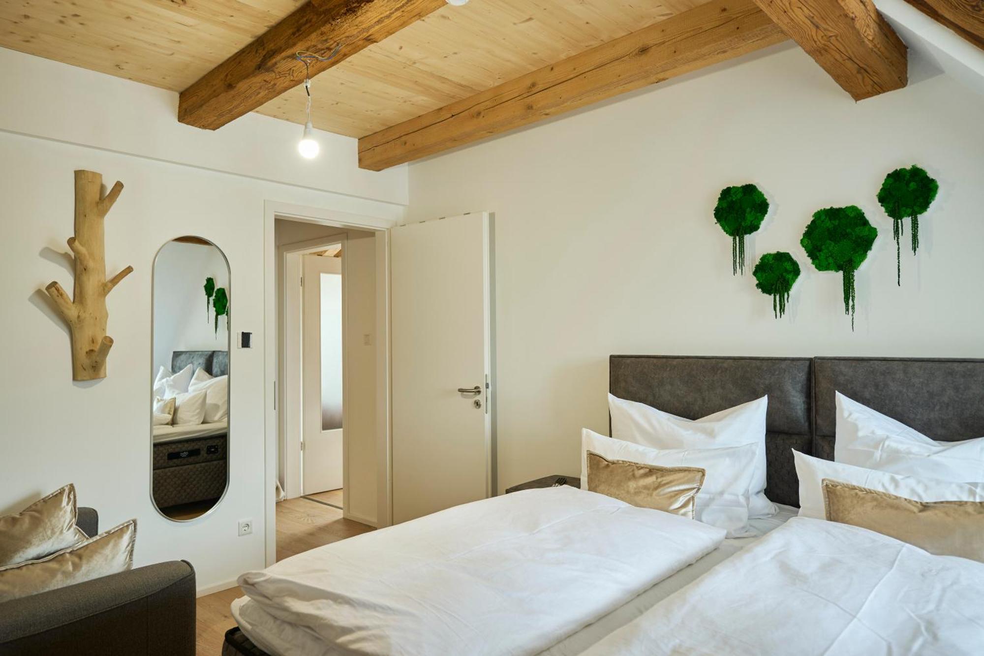 Wood World Luxury - Massage - Bergblick - Tranpolin- Parken Apartment มาร์คดอร์ฟ ภายนอก รูปภาพ